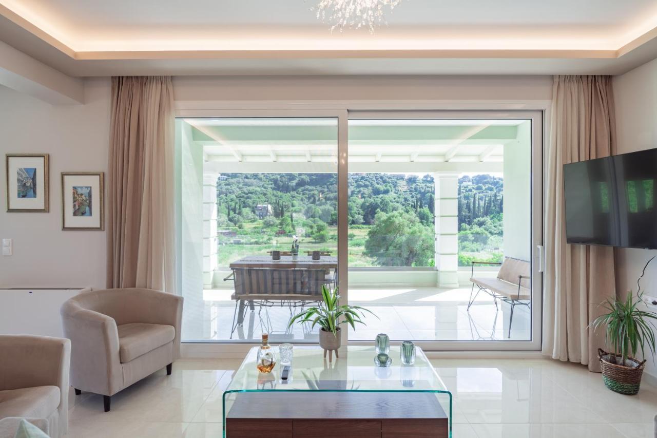 Katikia House Villa Kompitsion ภายนอก รูปภาพ